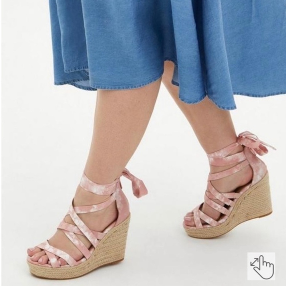 NIB Torrid wrap wedges